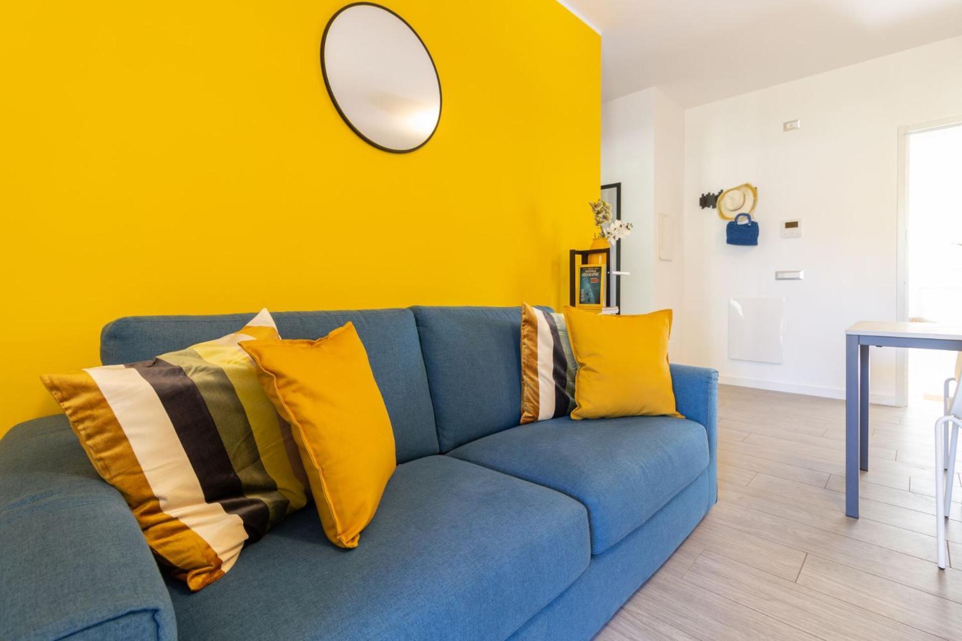 Apartment Mustard *